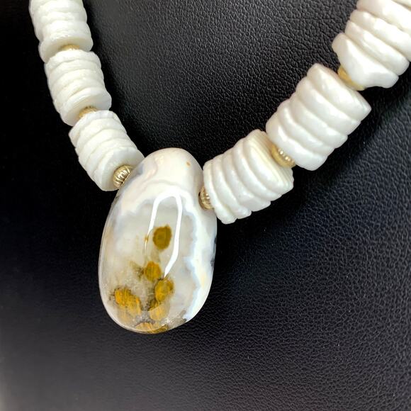 Artisan Puka Shell Necklace with Dendritic Agate Pendant - Picture 1 of 8